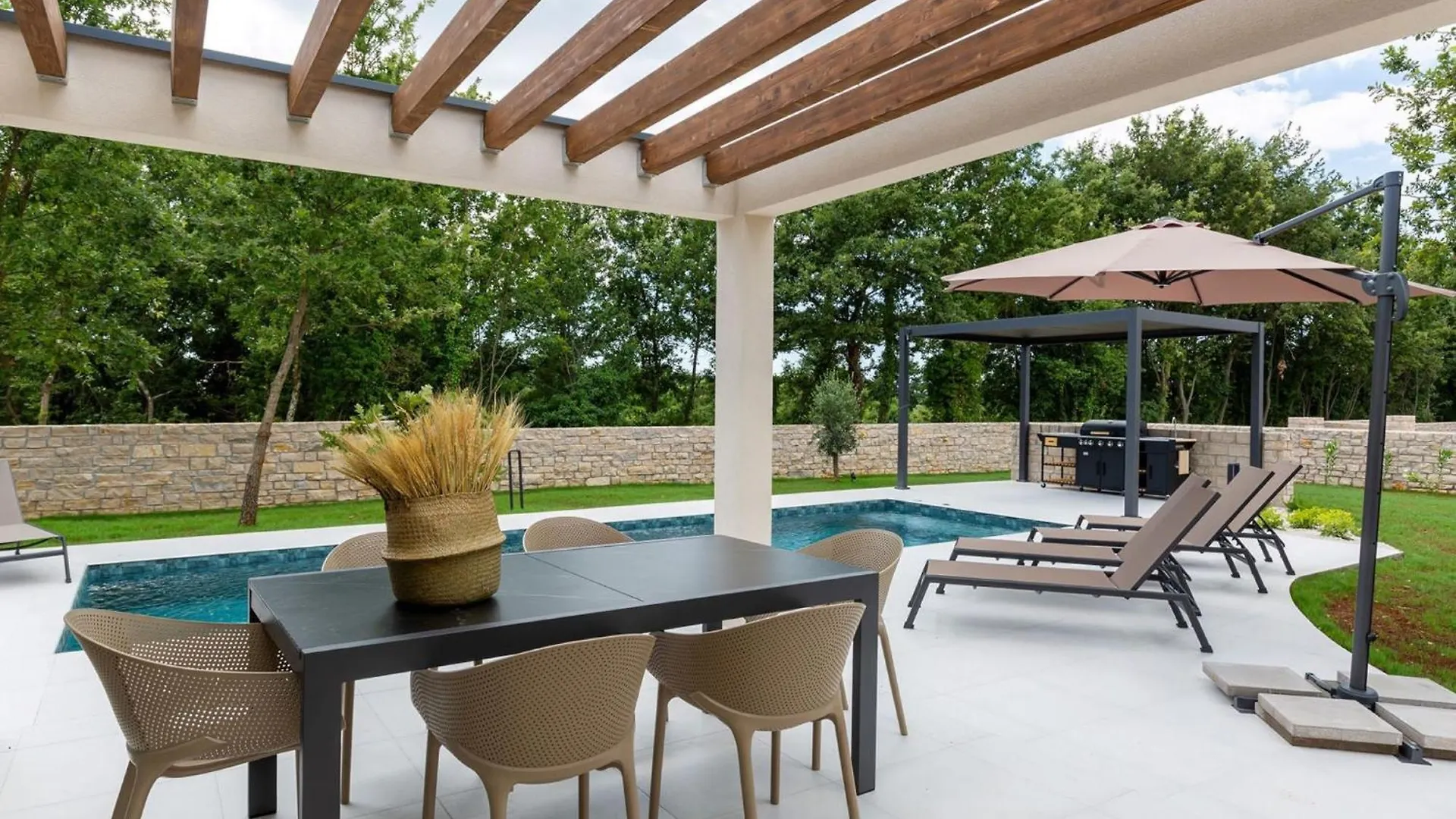 Villa Green Frame Garden East By Interhome Svetvinčenat Kroatien